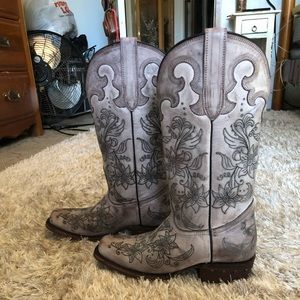 Boots SIze 6